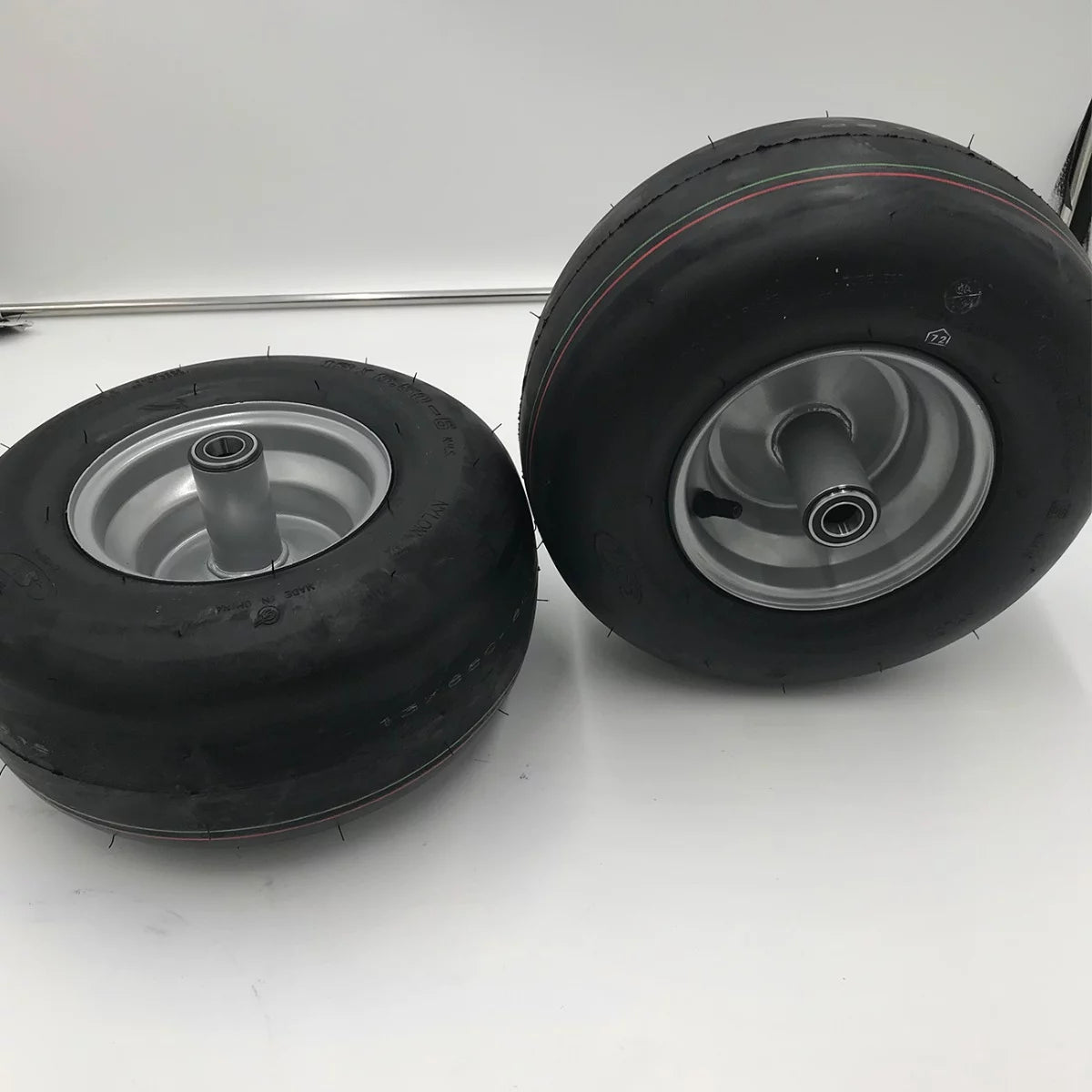 13x6.50-6 Smooth Silver Wheel L125
